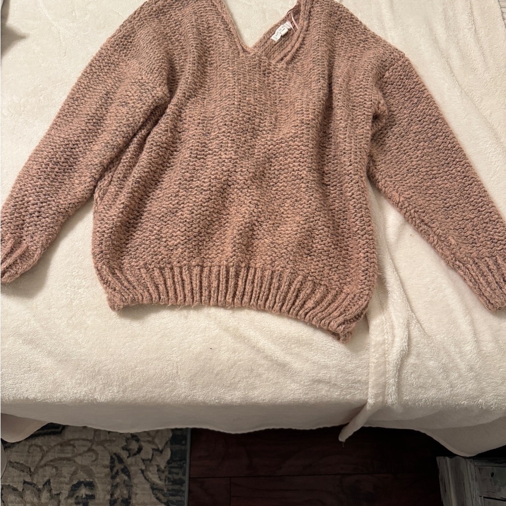 Blu Pepper V-Neck Sweater in Soft brownish/Pink